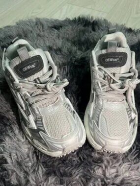 OFF-WHITE Style White Chunky Sneakers